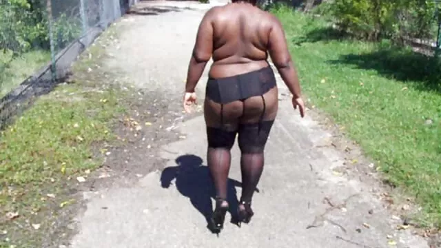 野外キャンプサンドイッチ loveh 動画