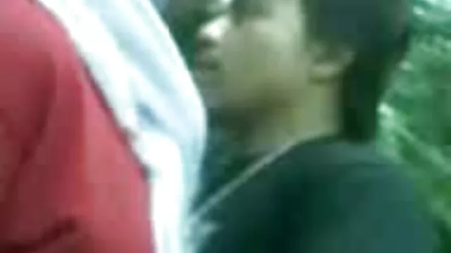 二人の間で、彼らは私に多くの楽しみを与えました 無料 エッチ 動画 女性 向け