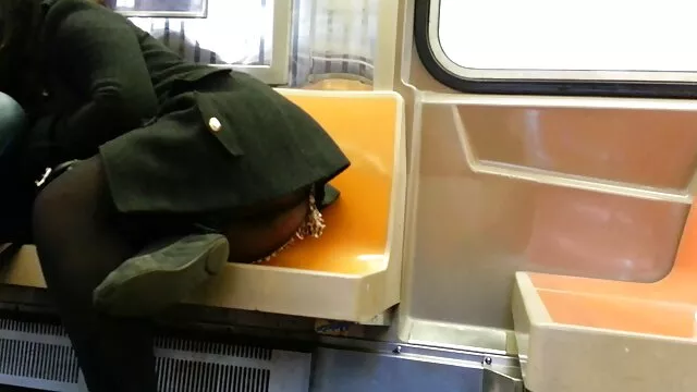 彼の母は彼女の胸を持っていますので、角質その彼女fucks彼に 女子 用 セックス 動画