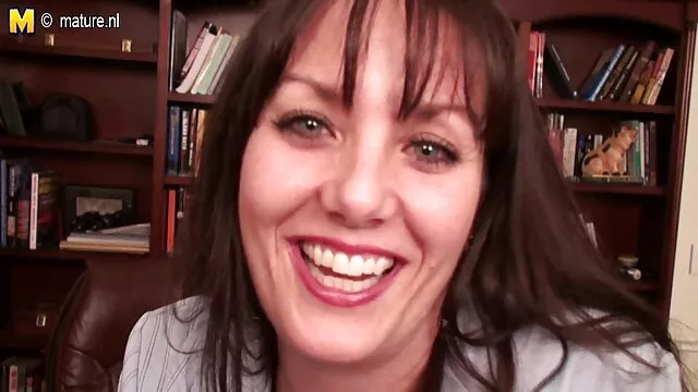 彼は彼の母親がキツネを取った許可 av サンプル 女性 向け