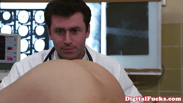 妻fucksとともに男 女性 用 av 無料 視聴