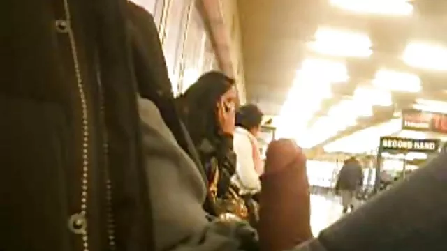 お母さんはクリスマスに彼女の隣人が台無しに 女性 の 為 の 無料 av 動画