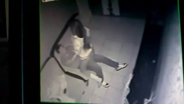 彼女は彼女の友人が彼女の滑りの準備ができています 無料 アダルト ビデオ 女性